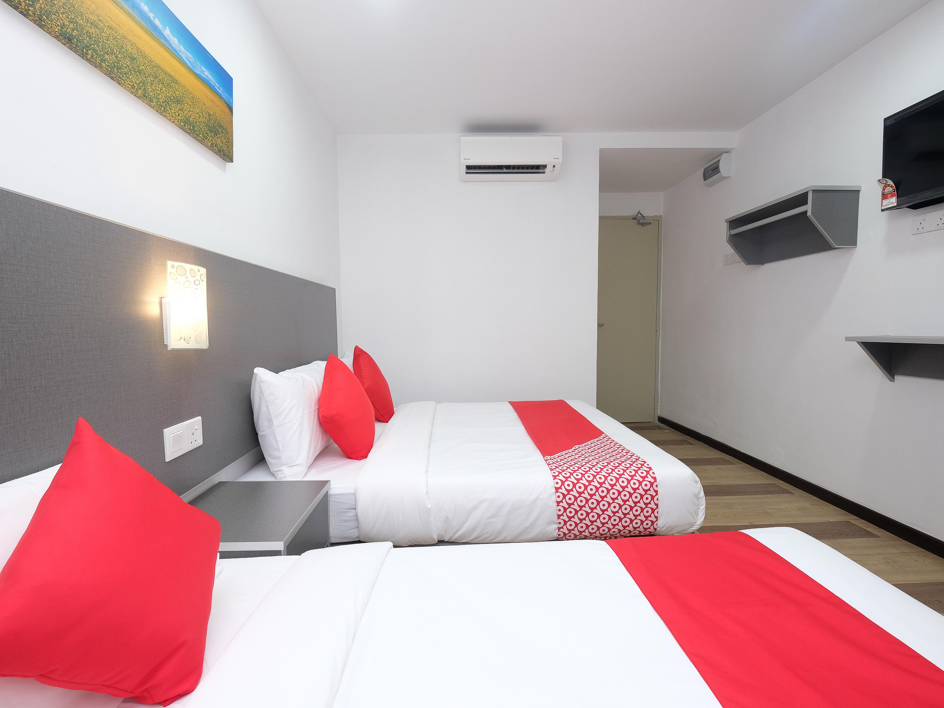 Oyo 44043 First Garden Hotel Kuantan Exterior foto