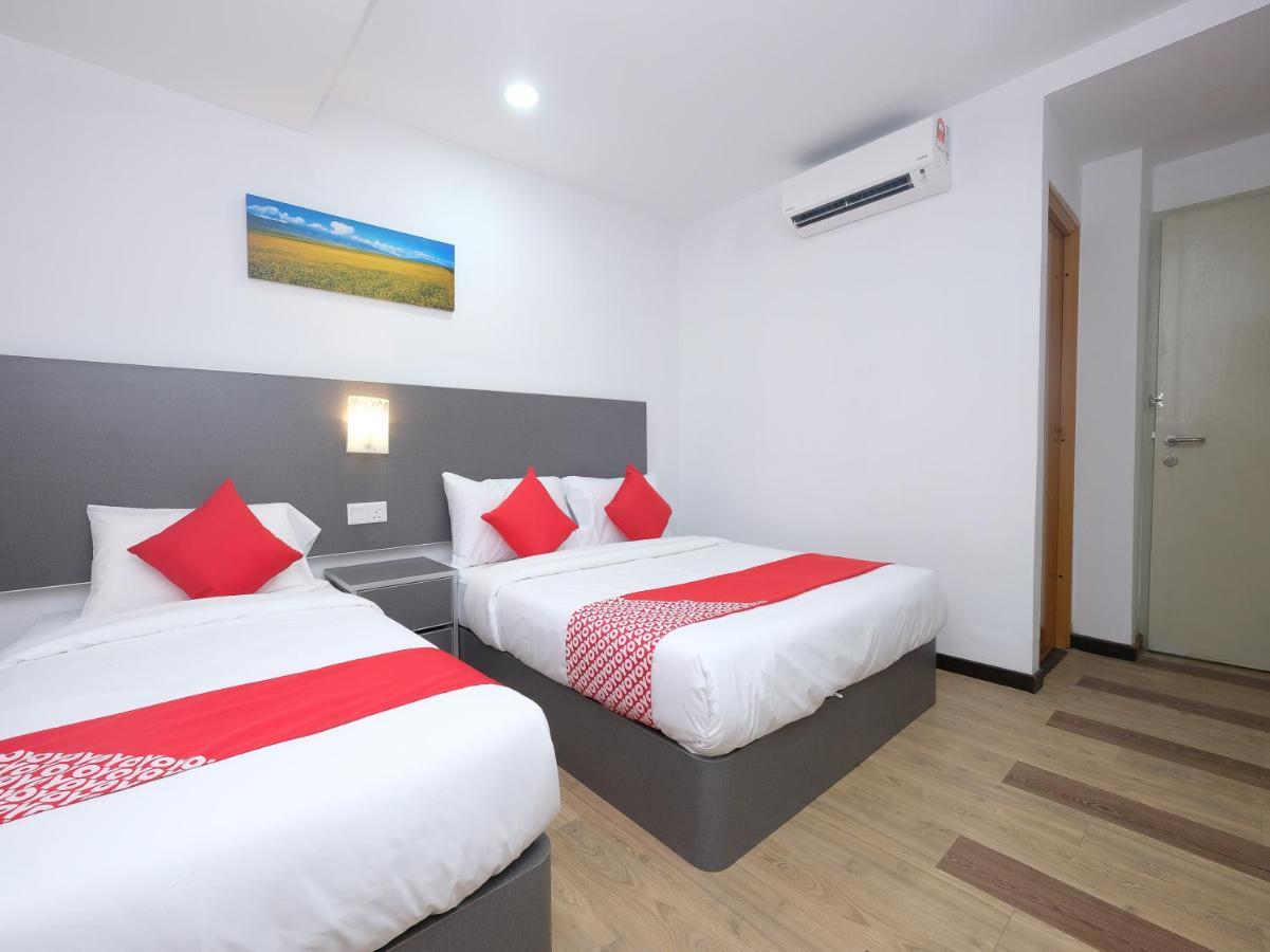 Oyo 44043 First Garden Hotel Kuantan Exterior foto