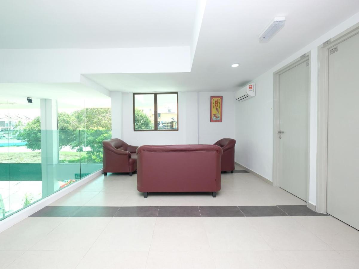 Oyo 44043 First Garden Hotel Kuantan Exterior foto